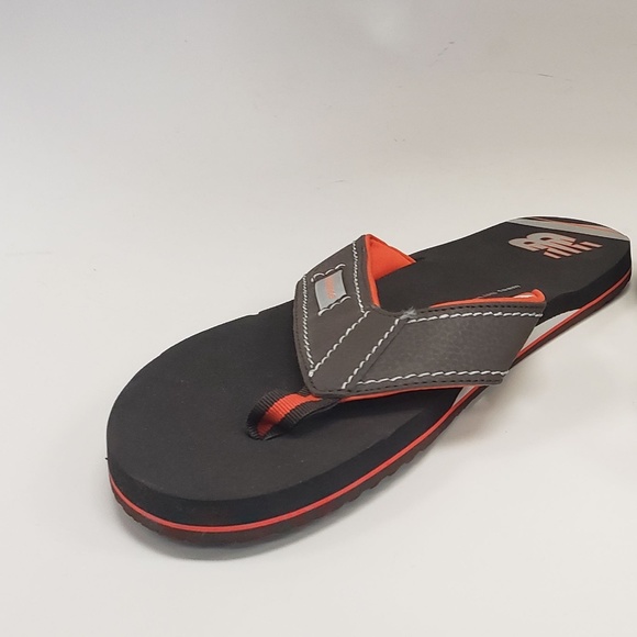 men's new balance flip flops
